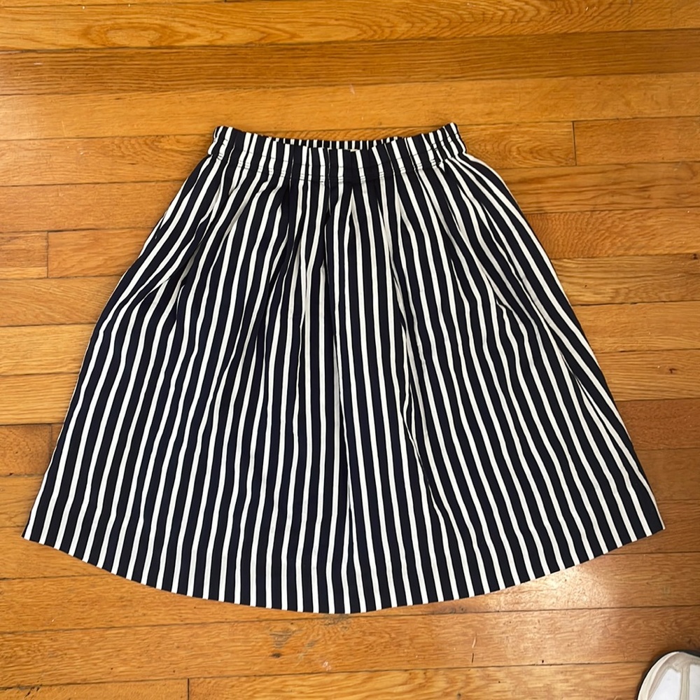 Jcrew work skirt size 0 navy white stripes